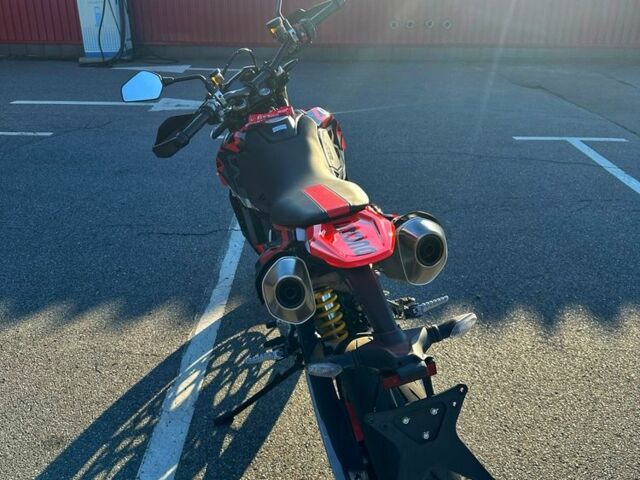 Дукати Гипермотард, объемом двигателя 0.66 л и пробегом 0 тыс. км за 18000 $, фото 3 на Automoto.ua