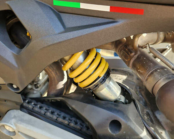 Белый Дукати Монстр, объемом двигателя 0.7 л и пробегом 26 тыс. км за 3200 $, фото 17 на Automoto.ua