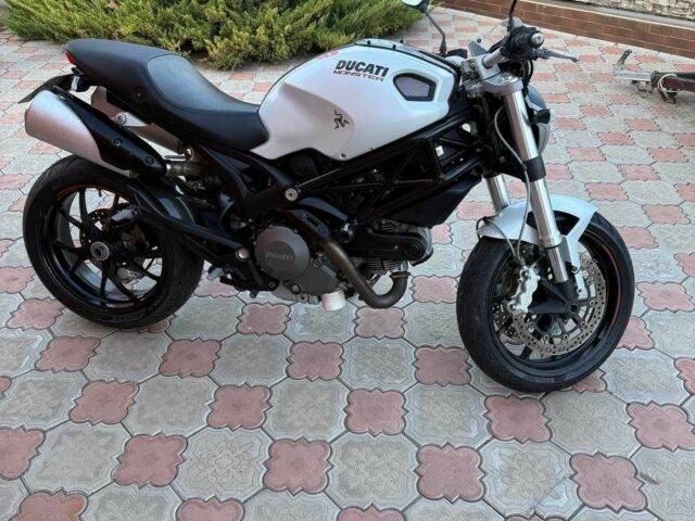 Дукати Монстр, объемом двигателя 0.8 л и пробегом 0 тыс. км за 5700 $, фото 3 на Automoto.ua