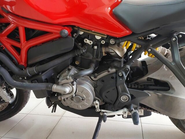 Дукати Монстр, объемом двигателя 0.82 л и пробегом 0 тыс. км за 9000 $, фото 4 на Automoto.ua