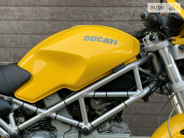 Желтый Дукати Монстр, объемом двигателя 0.4 л и пробегом 13 тыс. км за 3900 $, фото 58 на Automoto.ua
