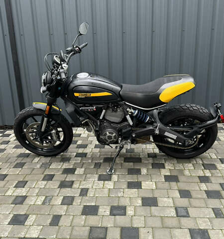 Черный Дукати Скрамблер, объемом двигателя 0.8 л и пробегом 9 тыс. км за 8300 $, фото 5 на Automoto.ua