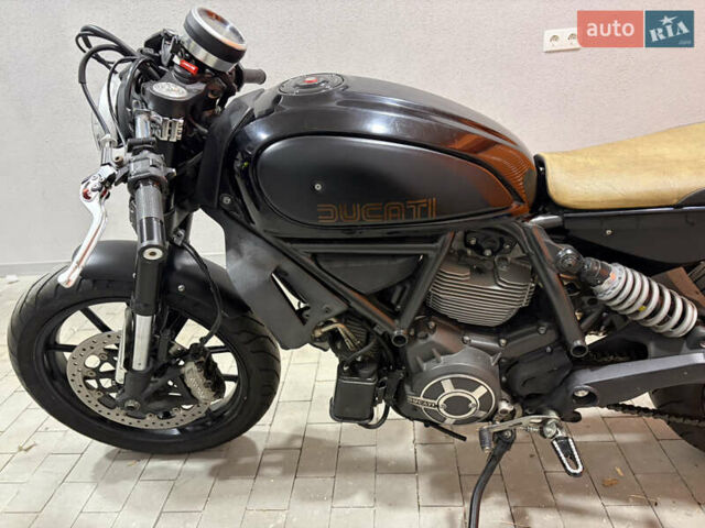 Черный Дукати Скрамблер, объемом двигателя 0.8 л и пробегом 14 тыс. км за 8500 $, фото 2 на Automoto.ua
