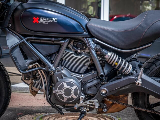 Дукаті Скрамблєр, об'ємом двигуна 0.8 л та пробігом 0 тис. км за 7400 $, фото 10 на Automoto.ua