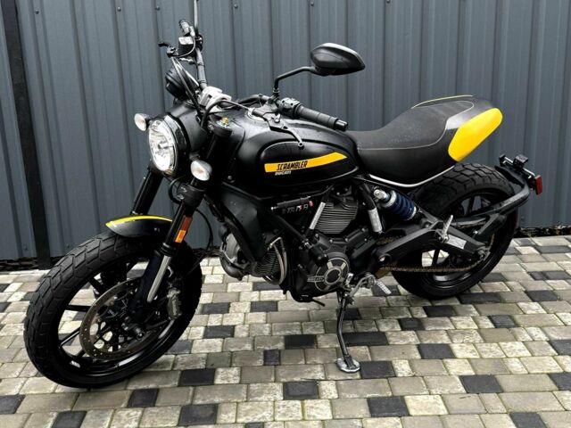 Дукати Скрамблер, объемом двигателя 0.8 л и пробегом 0 тыс. км за 8300 $, фото 4 на Automoto.ua