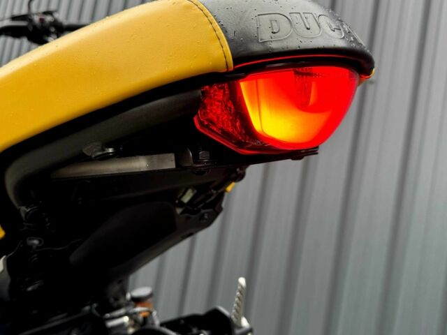 Дукати Скрамблер, объемом двигателя 0.8 л и пробегом 0 тыс. км за 8300 $, фото 16 на Automoto.ua