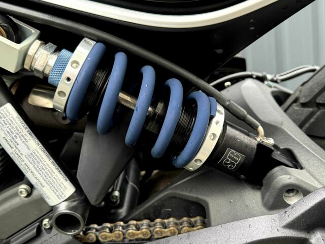 Дукати Скрамблер, объемом двигателя 0.8 л и пробегом 0 тыс. км за 8300 $, фото 8 на Automoto.ua