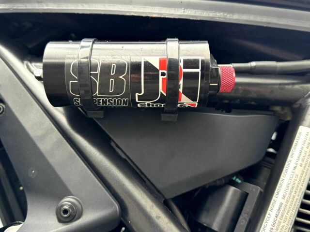 Дукати Скрамблер, объемом двигателя 0.8 л и пробегом 0 тыс. км за 8300 $, фото 10 на Automoto.ua