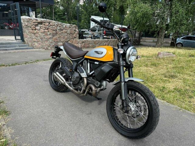 Дукаті Скрамблєр, об'ємом двигуна 0.8 л та пробігом 0 тис. км за 7700 $, фото 4 на Automoto.ua