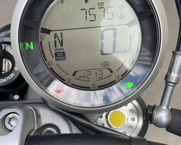 Сірий Дукаті Скрамблєр, об'ємом двигуна 0.8 л та пробігом 7 тис. км за 10500 $, фото 5 на Automoto.ua