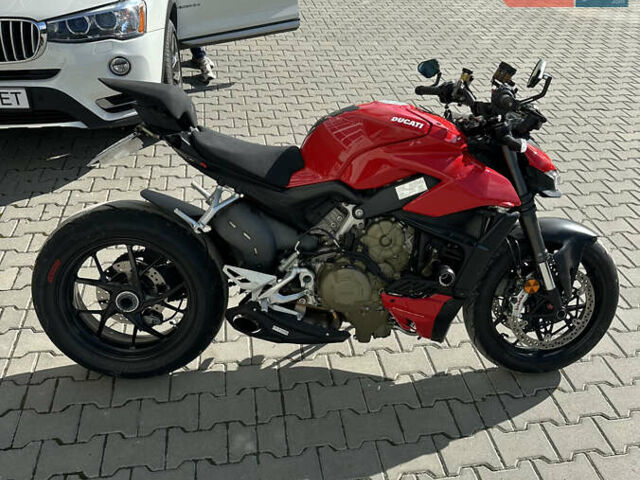 Красный Дукати Стритфайтер, объемом двигателя 1.1 л и пробегом 11 тыс. км за 16999 $, фото 8 на Automoto.ua