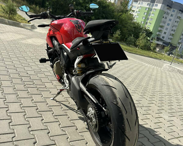 Красный Дукати Стритфайтер, объемом двигателя 1.1 л и пробегом 11 тыс. км за 16999 $, фото 6 на Automoto.ua