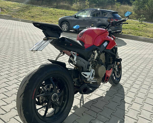 Красный Дукати Стритфайтер, объемом двигателя 1.1 л и пробегом 11 тыс. км за 16999 $, фото 7 на Automoto.ua