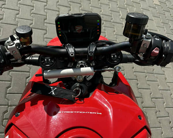 Красный Дукати Стритфайтер, объемом двигателя 1.1 л и пробегом 11 тыс. км за 16999 $, фото 12 на Automoto.ua