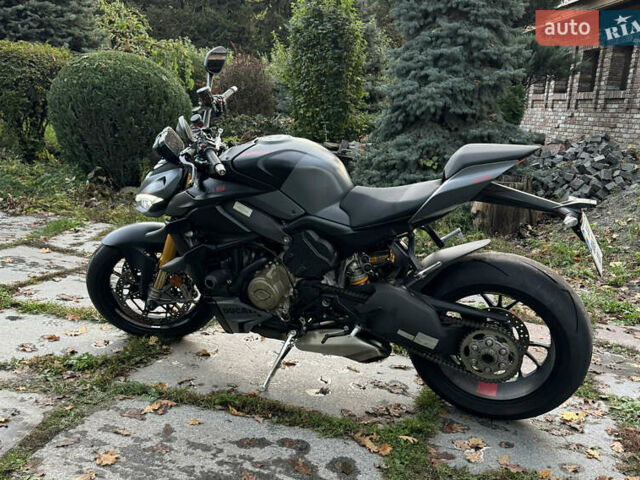 Серый Дукати Стритфайтер, объемом двигателя 1.1 л и пробегом 13 тыс. км за 25500 $, фото 20 на Automoto.ua