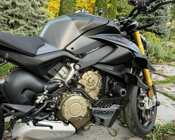 Серый Дукати Стритфайтер, объемом двигателя 1.1 л и пробегом 13 тыс. км за 25500 $, фото 18 на Automoto.ua