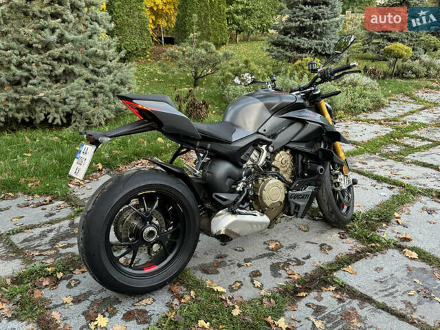 Серый Дукати Стритфайтер, объемом двигателя 1.1 л и пробегом 13 тыс. км за 25500 $, фото 19 на Automoto.ua