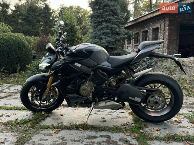 Серый Дукати Стритфайтер, объемом двигателя 1.1 л и пробегом 13 тыс. км за 25500 $, фото 17 на Automoto.ua