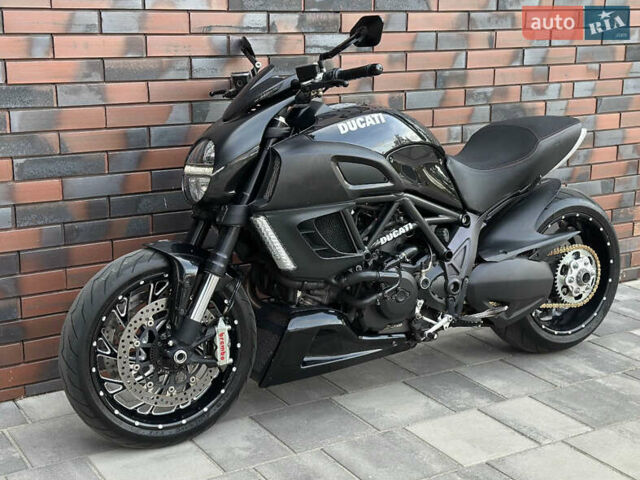 Дукати Diavel 1200 2014 в Днепре (Днепропетровске) на Automoto.ua Черный Дукати Diavel 1200, объемом двигателя 1.2 л и пробегом 24 тыс. км за 5700 $, фото 4 на Automoto.ua