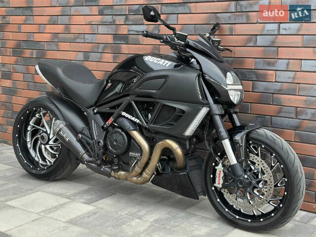 Дукати Diavel 1200 2014 в Днепре (Днепропетровске) на Automoto.ua Черный Дукати Diavel 1200, объемом двигателя 1.2 л и пробегом 24 тыс. км за 5700 $, фото 2 на Automoto.ua