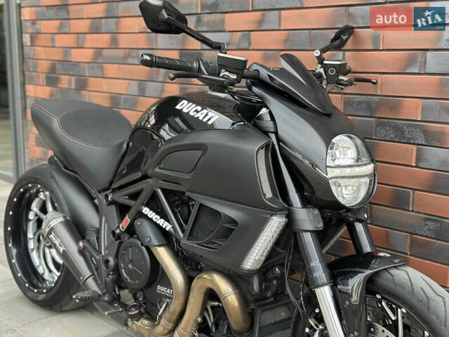 Дукати Diavel 1200 2014 в Днепре (Днепропетровске) на Automoto.ua Черный Дукати Diavel 1200, объемом двигателя 1.2 л и пробегом 24 тыс. км за 5700 $, фото 6 на Automoto.ua