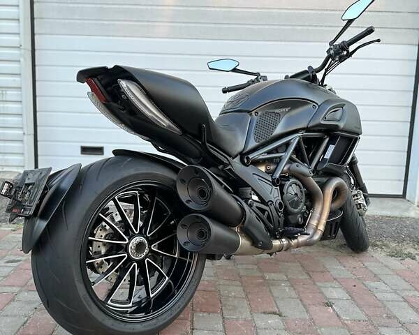 Черный Дукати Diavel 1200, объемом двигателя 0 л и пробегом 16 тыс. км за 14900 $, фото 4 на Automoto.ua