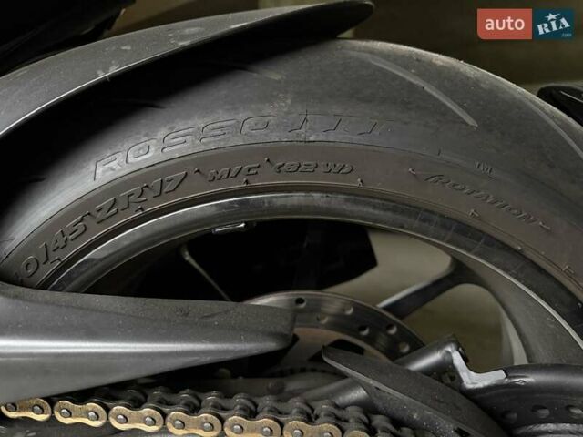 Серый Дукати Diavel 1200, объемом двигателя 1.2 л и пробегом 39 тыс. км за 11000 $, фото 11 на Automoto.ua