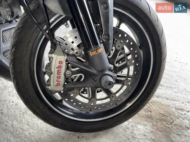 Серый Дукати Diavel 1200, объемом двигателя 1.2 л и пробегом 39 тыс. км за 11000 $, фото 14 на Automoto.ua