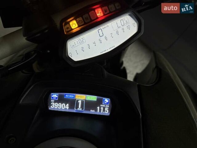 Серый Дукати Diavel 1200, объемом двигателя 1.2 л и пробегом 39 тыс. км за 11000 $, фото 10 на Automoto.ua