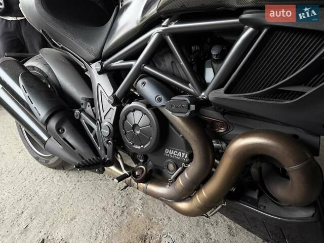 Серый Дукати Diavel 1200, объемом двигателя 1.2 л и пробегом 39 тыс. км за 11000 $, фото 5 на Automoto.ua