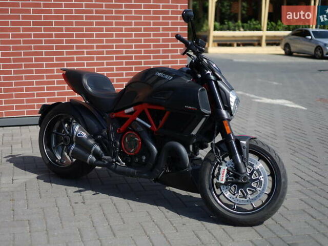 Чорний Дукаті Diavel 1200 Carbon, об'ємом двигуна 1.2 л та пробігом 13 тис. км за 16990 $, фото 7 на Automoto.ua