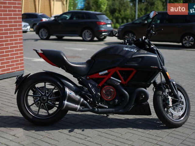 Чорний Дукаті Diavel 1200 Carbon, об'ємом двигуна 1.2 л та пробігом 13 тис. км за 16990 $, фото 6 на Automoto.ua