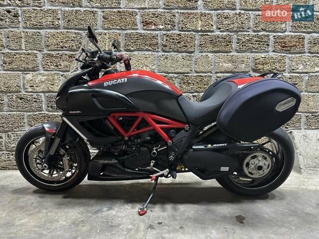 Дукати Diavel 1200 Carbon, объемом двигателя 0 л и пробегом 8 тыс. км за 10500 $, фото 3 на Automoto.ua