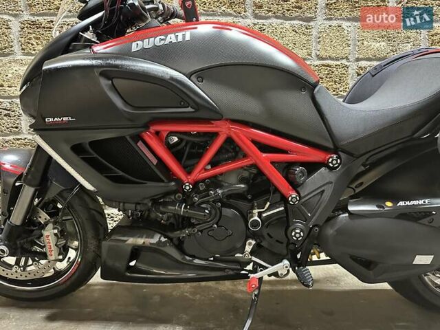 Дукати Diavel 1200 Carbon, объемом двигателя 0 л и пробегом 8 тыс. км за 10500 $, фото 7 на Automoto.ua