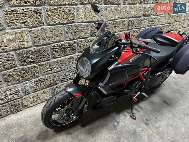Дукати Diavel 1200 Carbon, объемом двигателя 0 л и пробегом 8 тыс. км за 10500 $, фото 2 на Automoto.ua