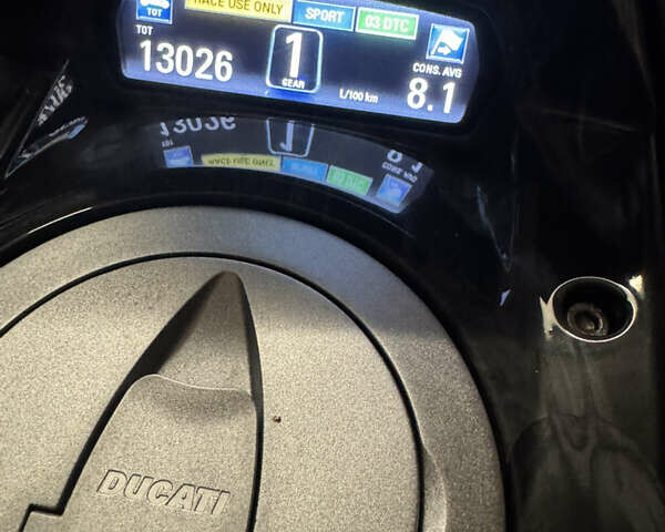 Дукати Diavel 1200 Carbon 2013 в Киеве на Automoto.ua Дукати Diavel 1200 Carbon, объемом двигателя 0 л и пробегом 13 тыс. км за 14500 $, фото 3 на Automoto.ua