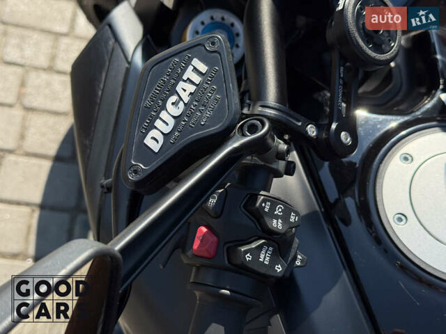 Черный Дукати Diavel 1260S, объемом двигателя 1.26 л и пробегом 25 тыс. км за 22000 $, фото 6 на Automoto.ua