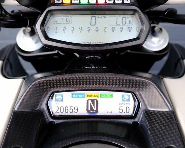 Белый Дукати Diavel AMG, объемом двигателя 1.2 л и пробегом 20 тыс. км за 13900 $, фото 3 на Automoto.ua