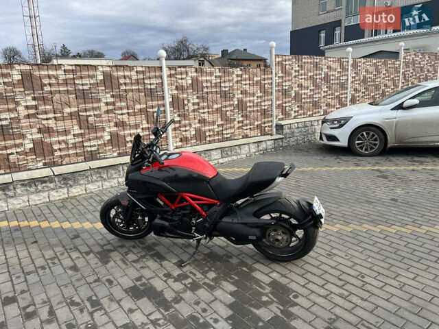 Дукати Diavel Carbon, объемом двигателя 1.2 л и пробегом 14 тыс. км за 13000 $, фото 4 на Automoto.ua