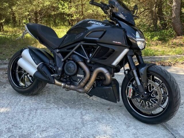 Дукати Diavel Carbon, объемом двигателя 1.25 л и пробегом 0 тыс. км за 5300 $, фото 1 на Automoto.ua