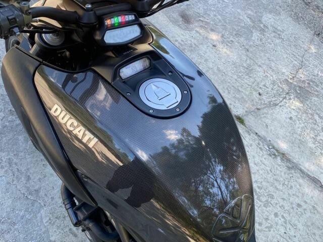 Дукати Diavel Carbon, объемом двигателя 1.25 л и пробегом 0 тыс. км за 5300 $, фото 8 на Automoto.ua