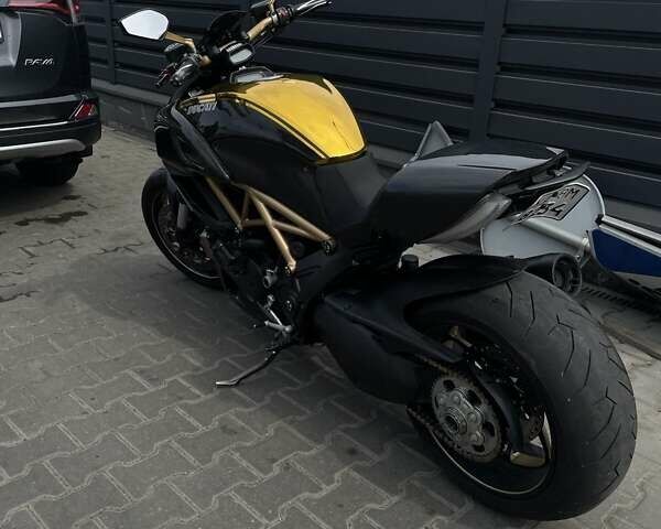 Дукати Diavel Carbon, объемом двигателя 0 л и пробегом 22 тыс. км за 16000 $, фото 4 на Automoto.ua