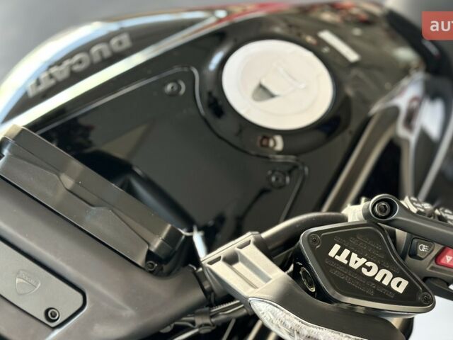 купити нове авто Дукаті Diavel V4 1158 2025 року від офіційного дилера Ducati «УКРАВТО КИЇВ» Дукаті фото