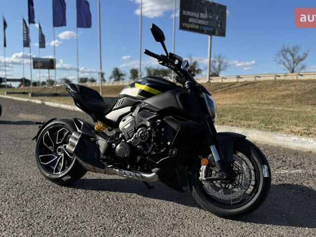 Дукати Diavel V4 1158, объемом двигателя 1.16 л и пробегом 0 тыс. км за 34566 $, фото 2 на Automoto.ua