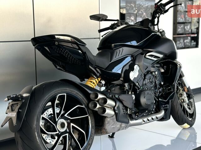 купити нове авто Дукаті Diavel V4 1158 2025 року від офіційного дилера Ducati «УКРАВТО КИЇВ» Дукаті фото