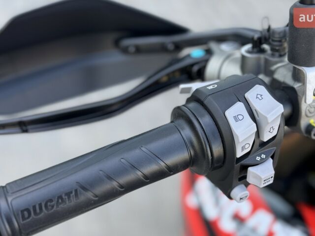 Дукати Hypermotard 698, объемом двигателя 0.66 л и пробегом 0 тыс. км за 18079 $, фото 33 на Automoto.ua