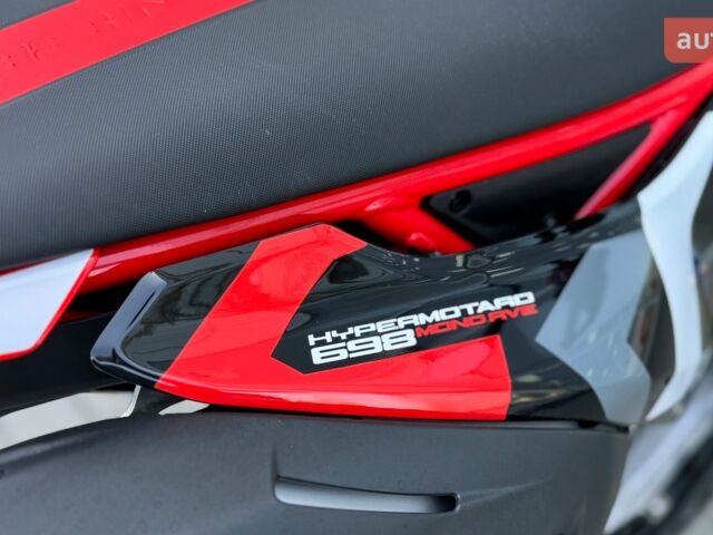 Дукати Hypermotard 698, объемом двигателя 0.66 л и пробегом 0 тыс. км за 18079 $, фото 27 на Automoto.ua