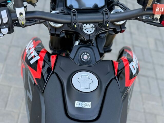 Дукати Hypermotard 698, объемом двигателя 0.66 л и пробегом 0 тыс. км за 18079 $, фото 37 на Automoto.ua