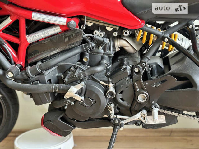Червоний Дукаті Monster 1200, об'ємом двигуна 1.2 л та пробігом 10 тис. км за 14000 $, фото 6 на Automoto.ua