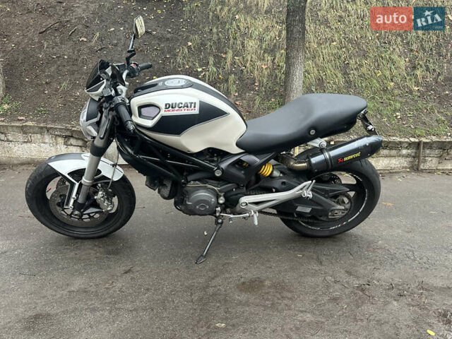 Серый Дукати Monster 696, объемом двигателя 0.7 л и пробегом 12 тыс. км за 3099 $, фото 1 на Automoto.ua